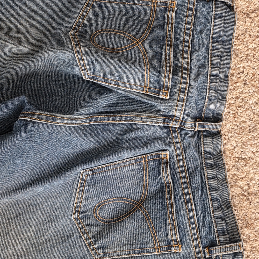 Juicy Couture Relaxed Fit Blue Jeans - Picture 2 of 5